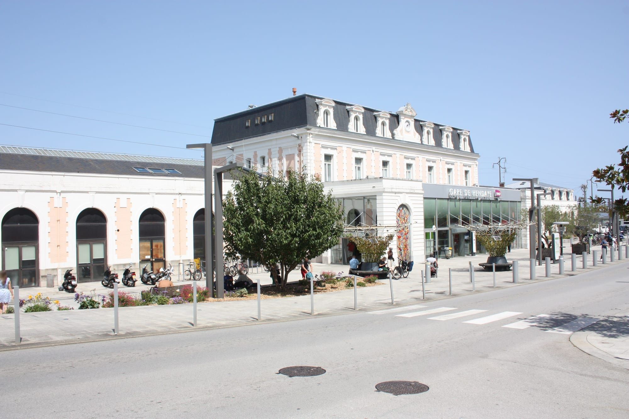 The forecourt of Hendaye station